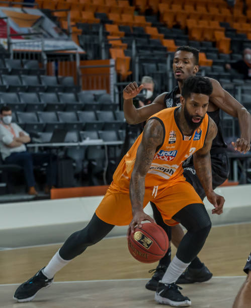 场上表现而 场上表现而