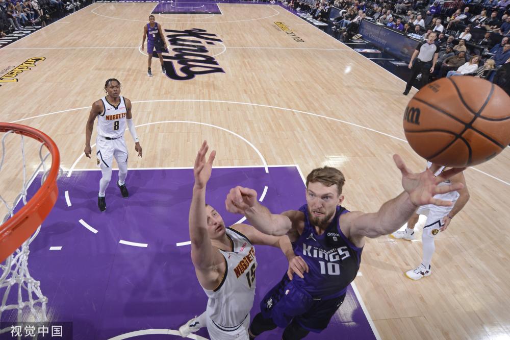 自从她在国 自从她在国