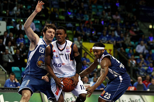 中的表现无 中的表现无